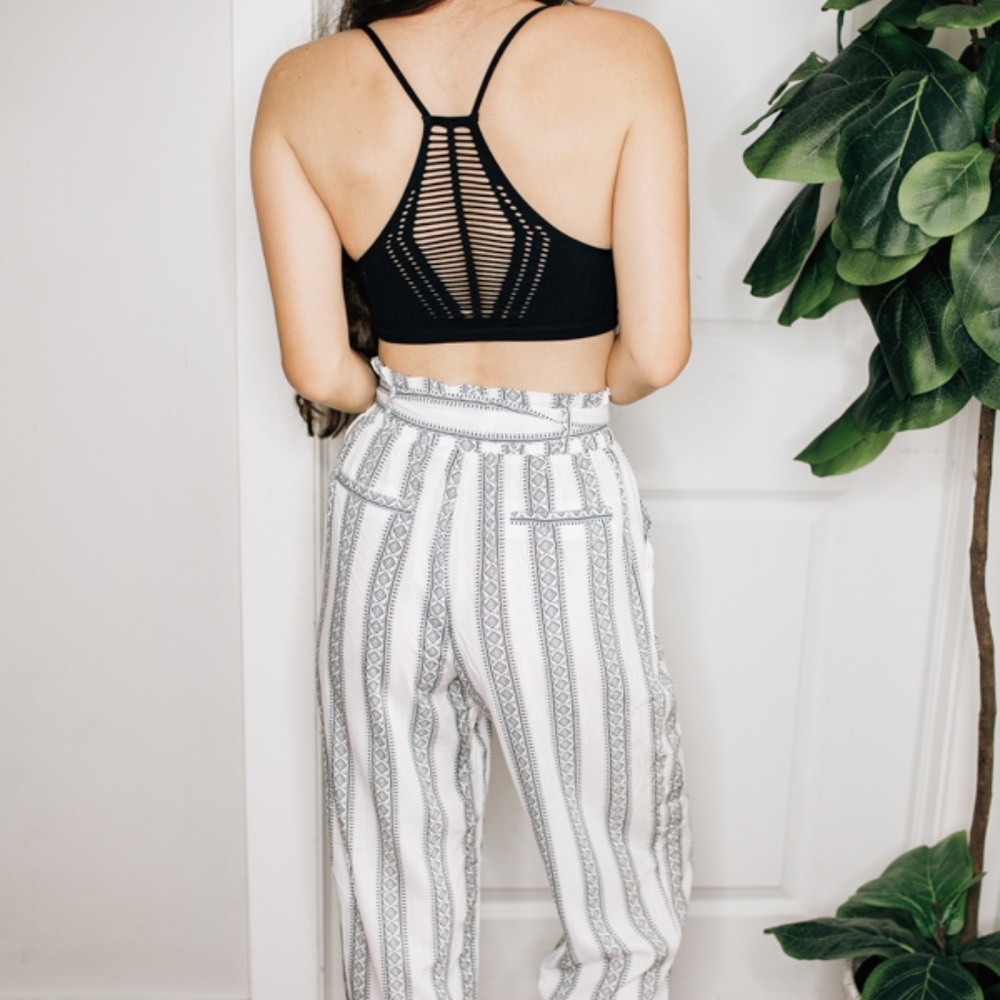 BLACK BRALETTE